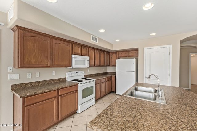 5215 W HASAN Drive, Laveen, AZ 85339