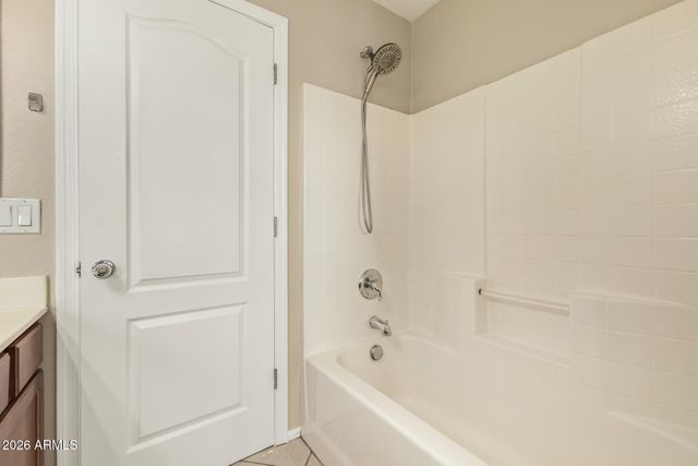 5215 W HASAN Drive, Laveen, AZ 85339