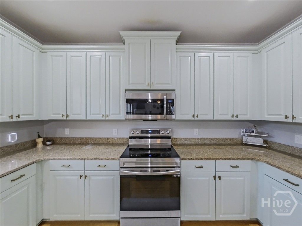 Image 19 of property listing at 65 Patriot Drive, Richmond Hill, GA 31324