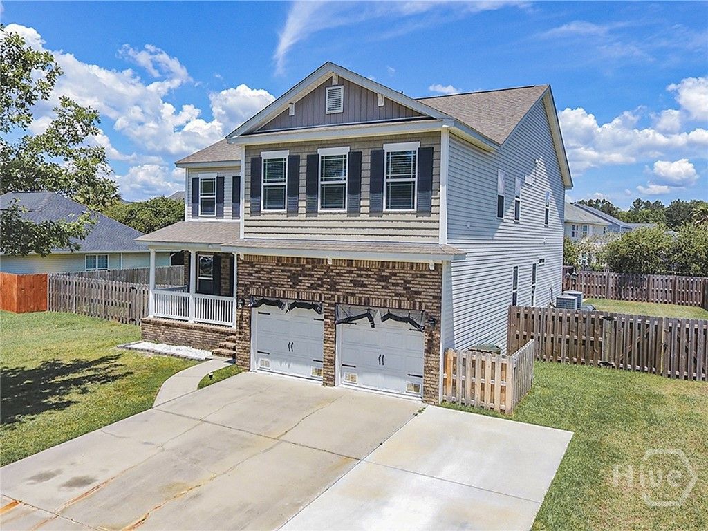 Image 2 of property listing at 65 Patriot Drive, Richmond Hill, GA 31324