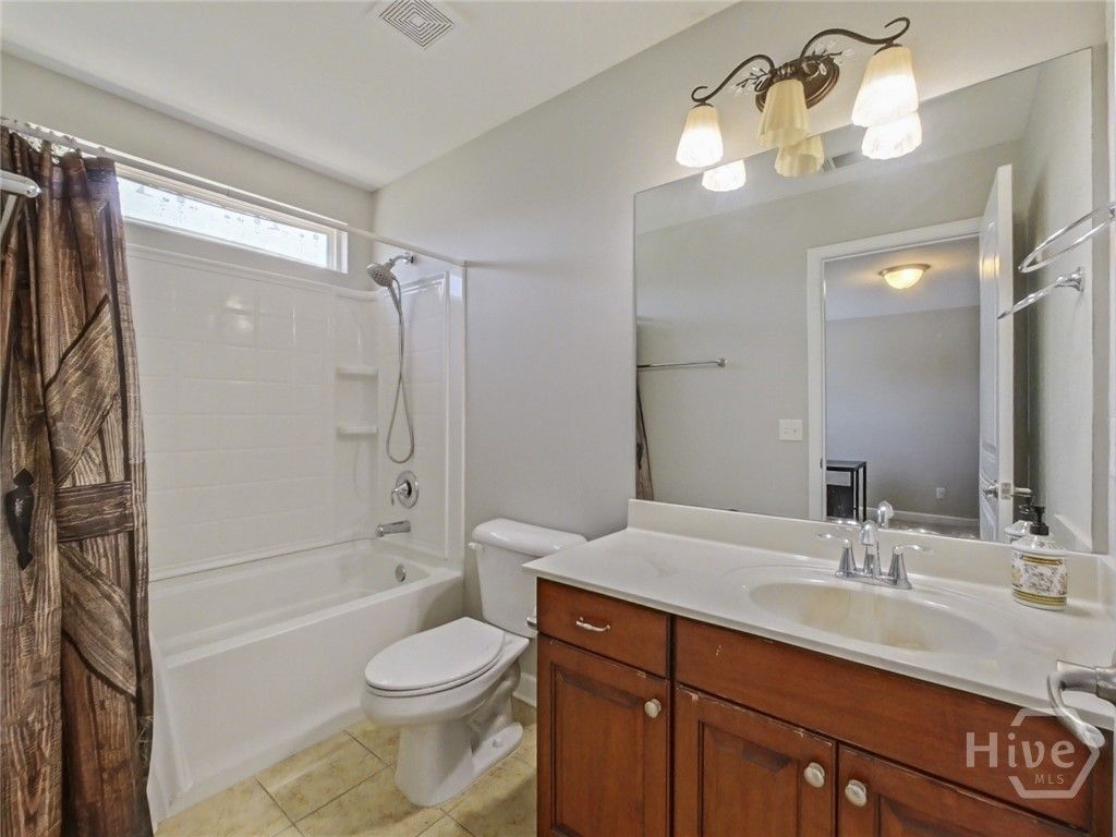 Image 35 of property listing at 65 Patriot Drive, Richmond Hill, GA 31324