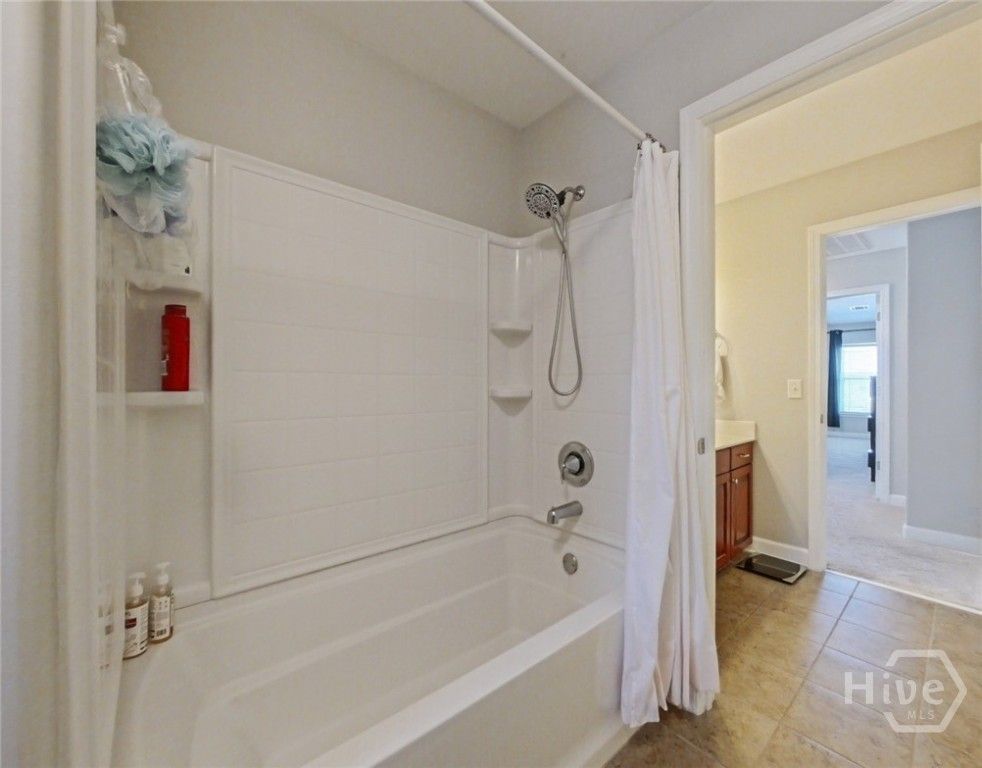 Image 40 of property listing at 65 Patriot Drive, Richmond Hill, GA 31324