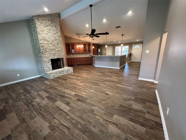 2317 Meade Court, League City, TX 77573