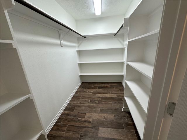 2317 Meade Court, League City, TX 77573