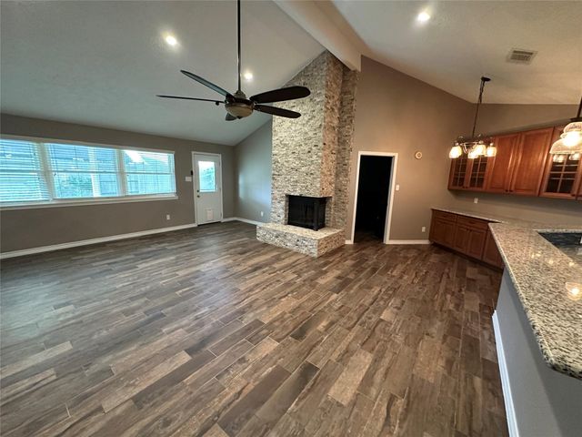 2317 Meade Court, League City, TX 77573