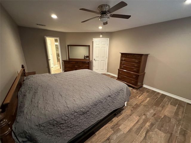 2317 Meade Court, League City, TX 77573
