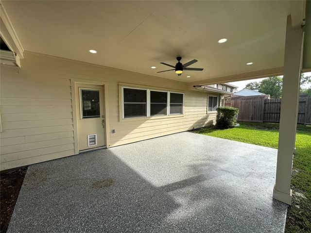 2317 Meade Court, League City, TX 77573