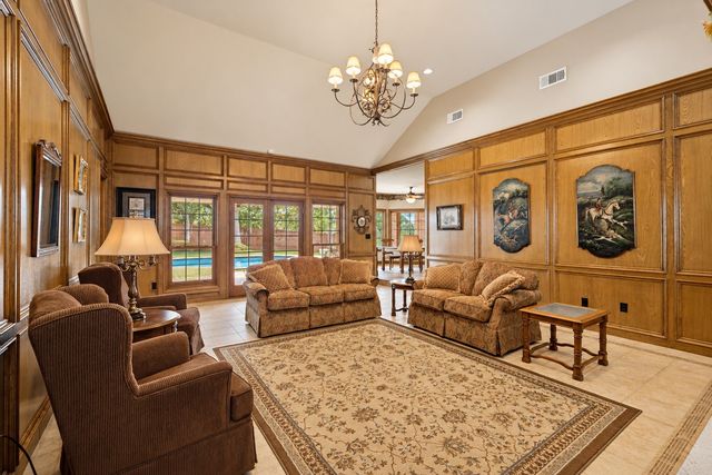 1013 Diamond Boulevard, Southlake, TX 76092