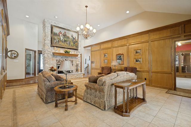 1013 Diamond Boulevard, Southlake, TX 76092
