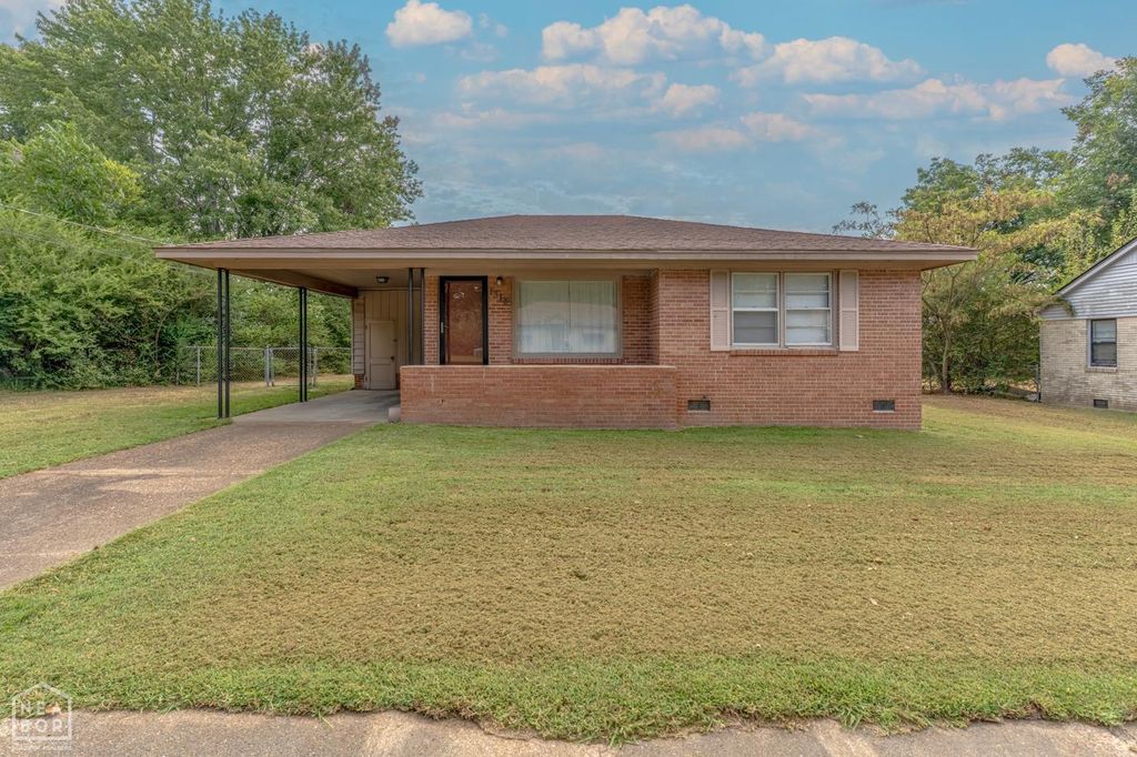 1318 Pardew Street, Jonesboro, AR 72401