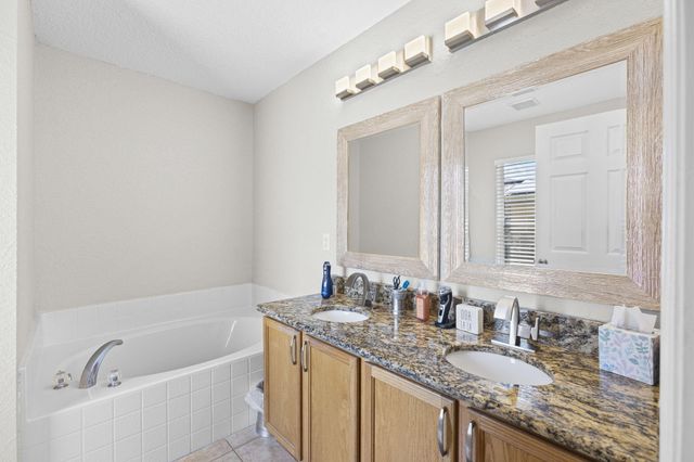 861 SE Cavern Avenue, Port St. Lucie, Port St Lucie, FL 34983