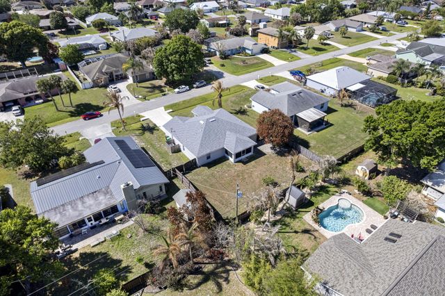 861 SE Cavern Avenue, Port St. Lucie, Port St Lucie, FL 34983