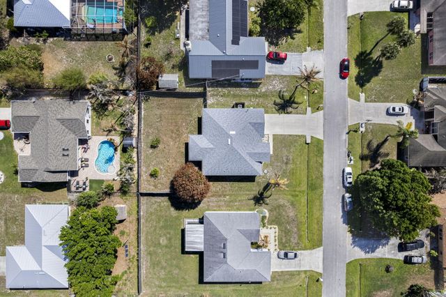 861 SE Cavern Avenue, Port St. Lucie, Port St Lucie, FL 34983