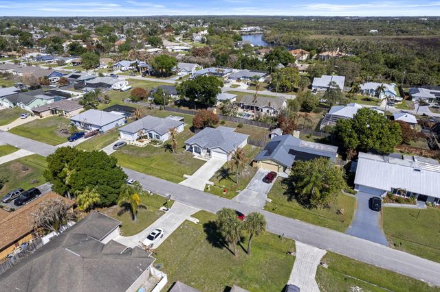 861 SE Cavern Avenue, Port St. Lucie, Port St Lucie, FL 34983