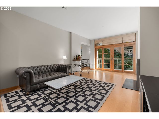 1130 Nw 12TH Ave 214, Portland, OR 97209