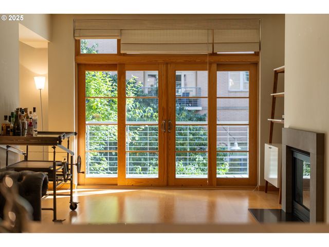 1130 Nw 12TH Ave 214, Portland, OR 97209