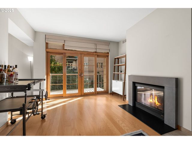 1130 Nw 12TH Ave 214, Portland, OR 97209