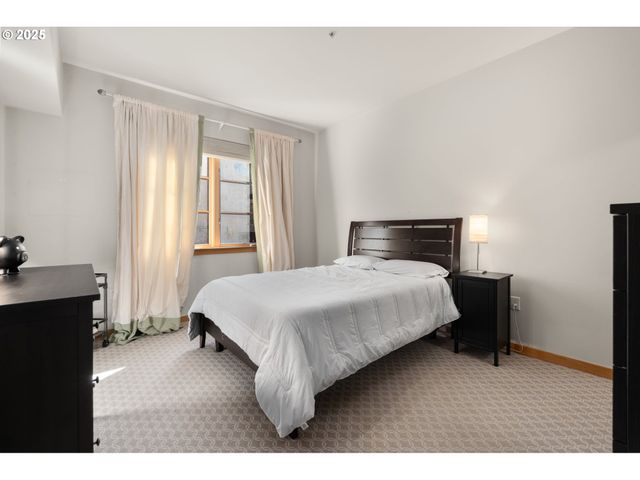 1130 Nw 12TH Ave 214, Portland, OR 97209