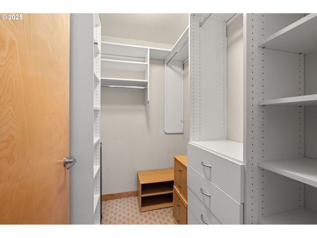 1130 Nw 12TH Ave 214, Portland, OR 97209