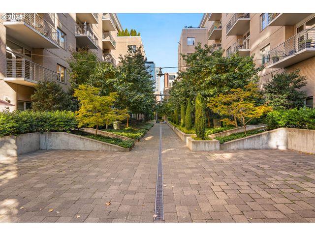 1130 Nw 12TH Ave 214, Portland, OR 97209