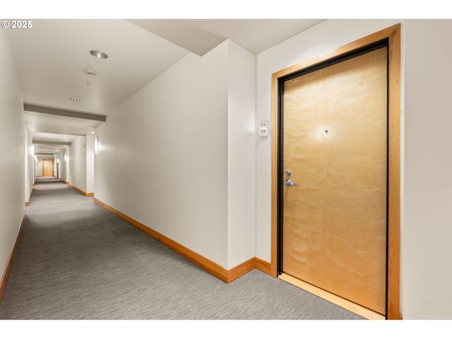 1130 Nw 12TH Ave 214, Portland, OR 97209