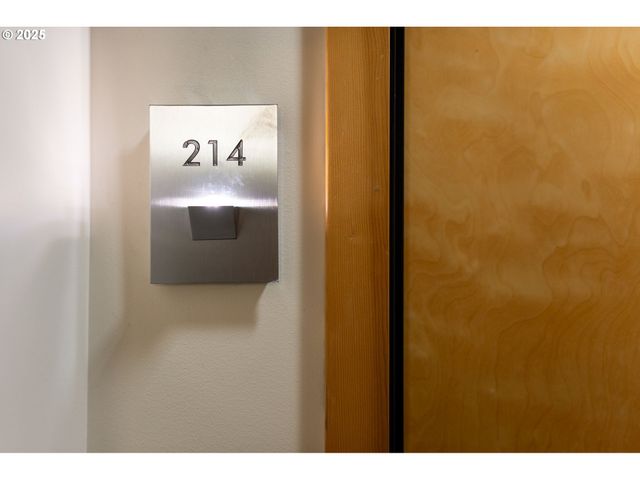 1130 Nw 12TH Ave 214, Portland, OR 97209