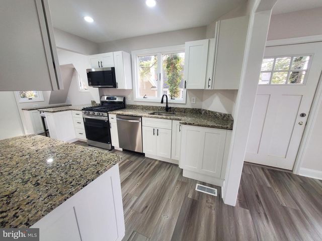 9 BUTLER CT, Browns Mills, NJ 08015