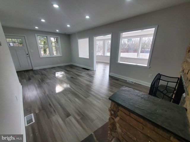 9 BUTLER CT, Browns Mills, NJ 08015