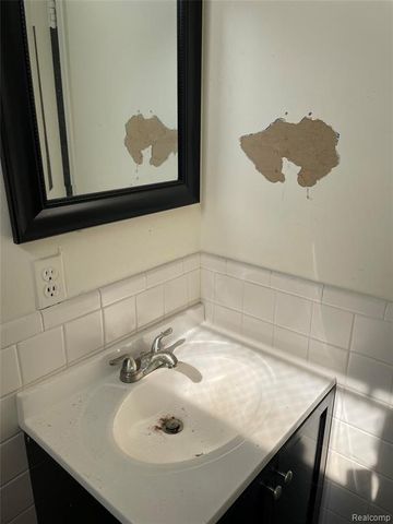 503 W Grand Boulevard, Detroit, MI 48216