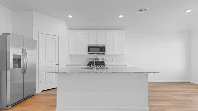 9123 Serene Haven Drive, Iowa Colony, TX 77583