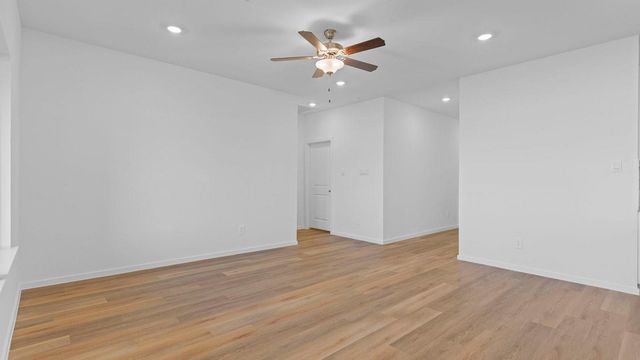 9123 Serene Haven Drive, Iowa Colony, TX 77583