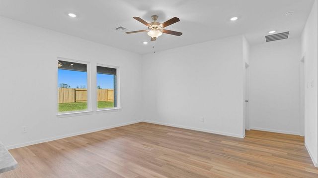 9123 Serene Haven Drive, Iowa Colony, TX 77583