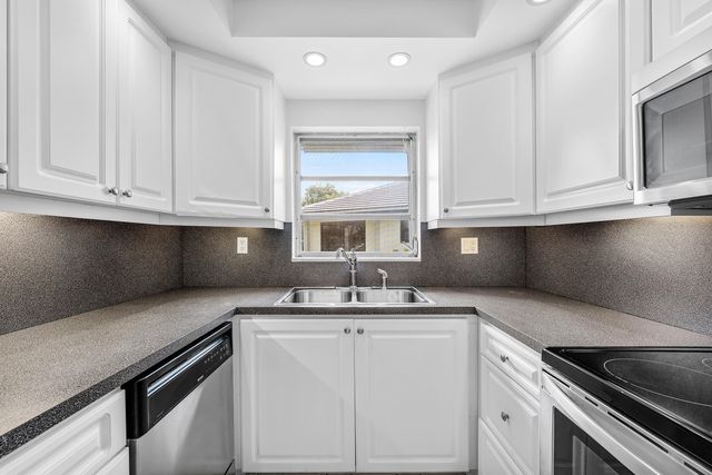 1752 Riverwood Lane, Coral Springs, FL 33071