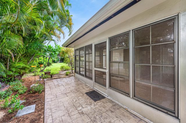 1752 Riverwood Lane, Coral Springs, FL 33071