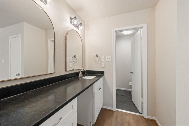 2519 Bering Drive 3, Houston, TX 77057