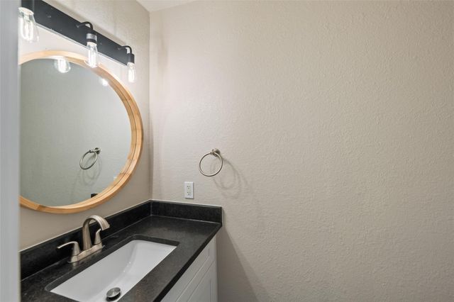 2519 Bering Drive 3, Houston, TX 77057