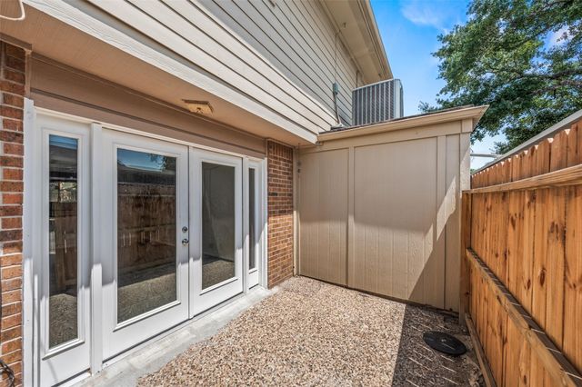 2519 Bering Drive 3, Houston, TX 77057