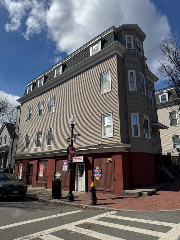 75 Putnam Street, Boston, MA 02128
