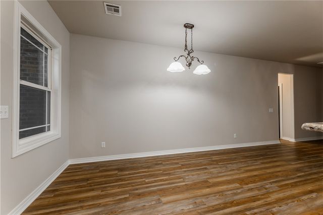 603 Teri Drive, Siloam Springs, AR 72761