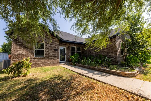 603 Teri Drive, Siloam Springs, AR 72761