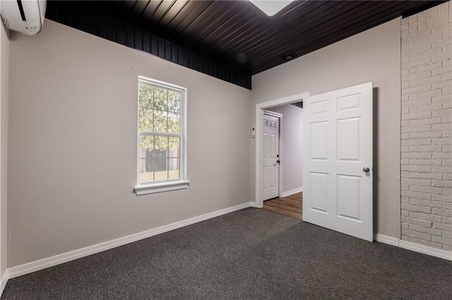 603 Teri Drive, Siloam Springs, AR 72761