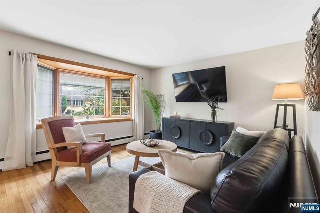 108 Wyandotte Avenue, Dumont, NJ 07628