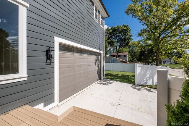 3800 Linwood Avenue, Royal Oak, MI 48073