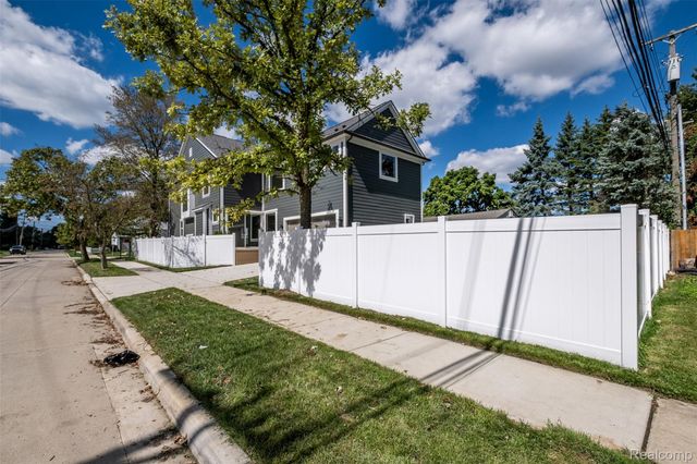 3800 Linwood Avenue, Royal Oak, MI 48073