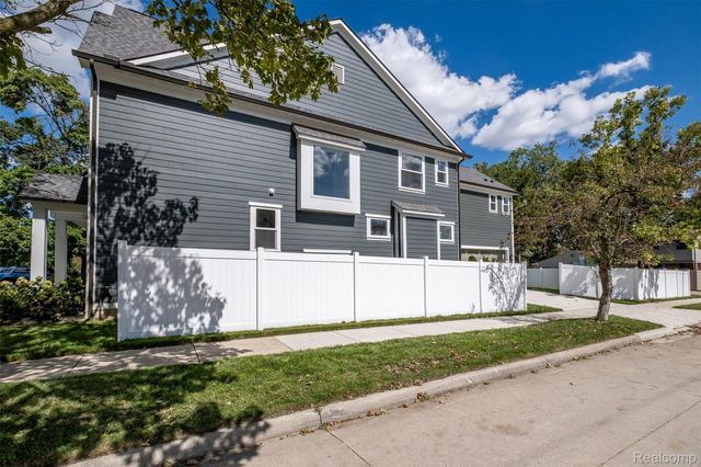 3800 Linwood Avenue, Royal Oak, MI 48073