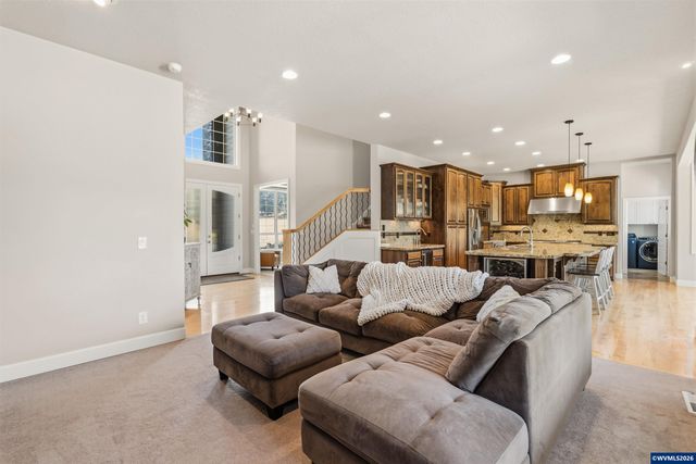 414 Rees Hill Rd SE, Salem, OR 97306