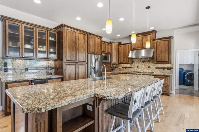 414 Rees Hill Rd SE, Salem, OR 97306