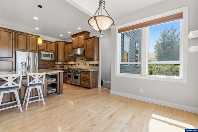 414 Rees Hill Rd SE, Salem, OR 97306