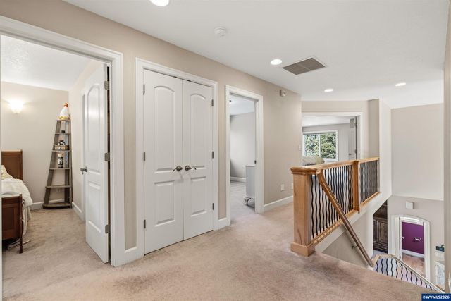 414 Rees Hill Rd SE, Salem, OR 97306