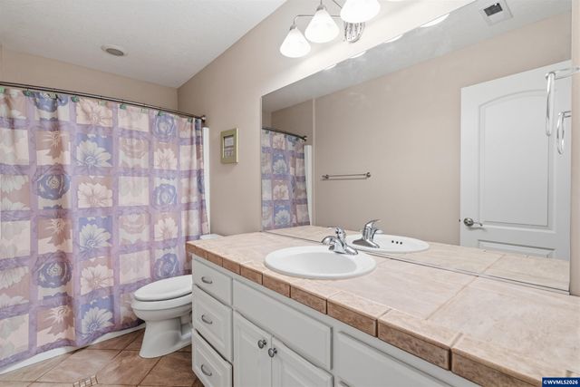 414 Rees Hill Rd SE, Salem, OR 97306